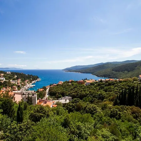 Holiday home Haus Valerija *
