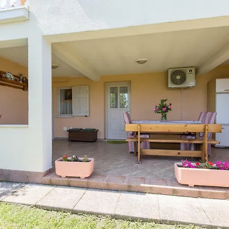 بيت للعطل Haus Valerija